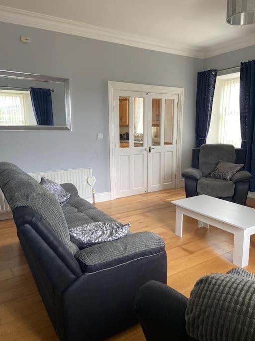 Stewarts House Apartment Newtownstewart Bagian luar foto