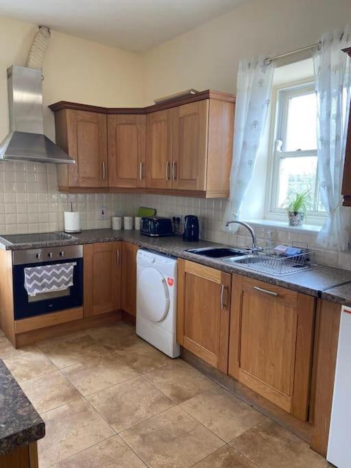 Stewarts House Apartment Newtownstewart Bagian luar foto