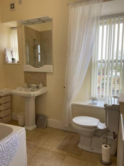 Stewarts House Apartment Newtownstewart Bagian luar foto